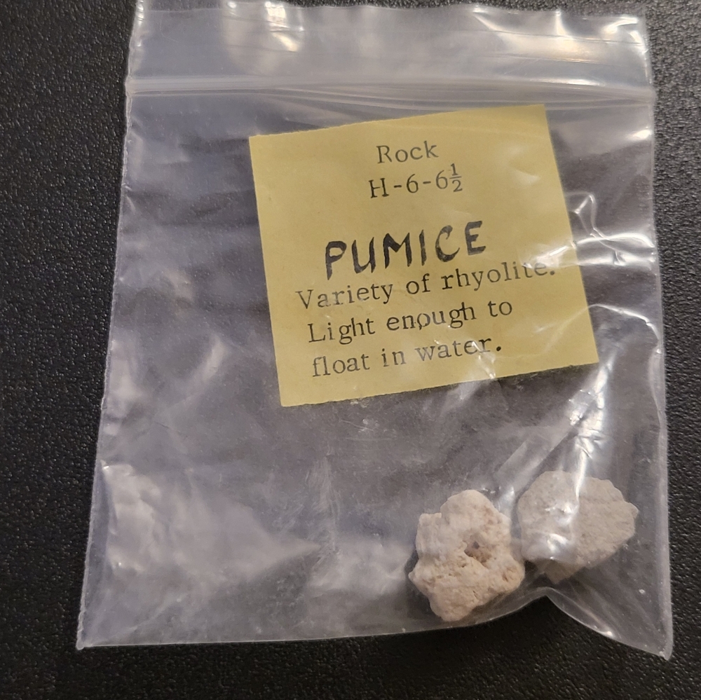Pumice Volcanic Rocks - Picture 5 of 5